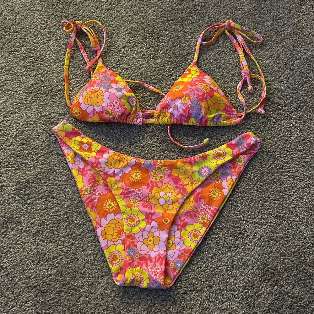 Kulani Kinis set
